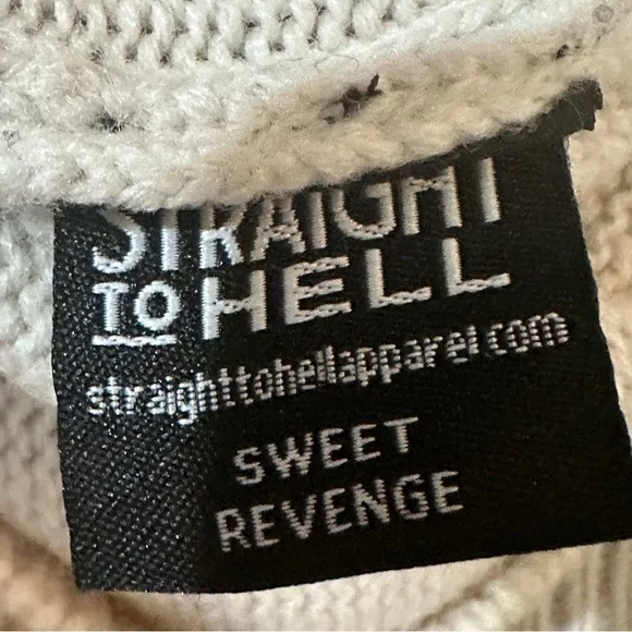 Straight to Hell Women's sweet revenge Cream Panther Sweater - Picture 7 of 8